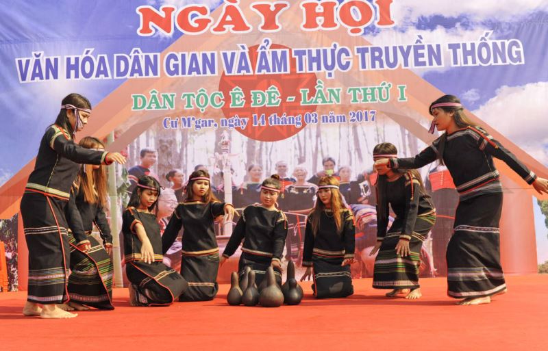 Ngày hội văn hóa dân gian và ẩm thực truyền thống của đồng bào dân tộc Êđê tại huyện Cư M’gar